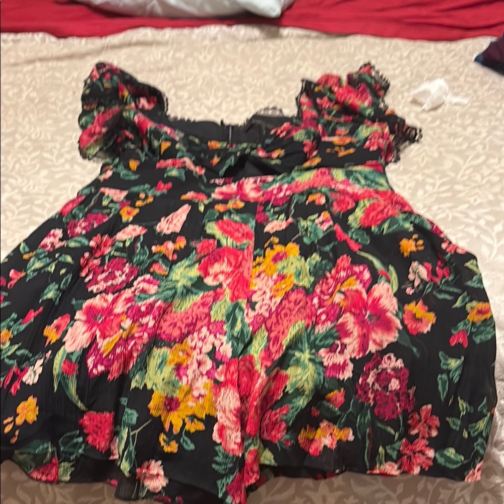 BCBGMaxAzria Black Sleeveless Ruffled Floral Blouse